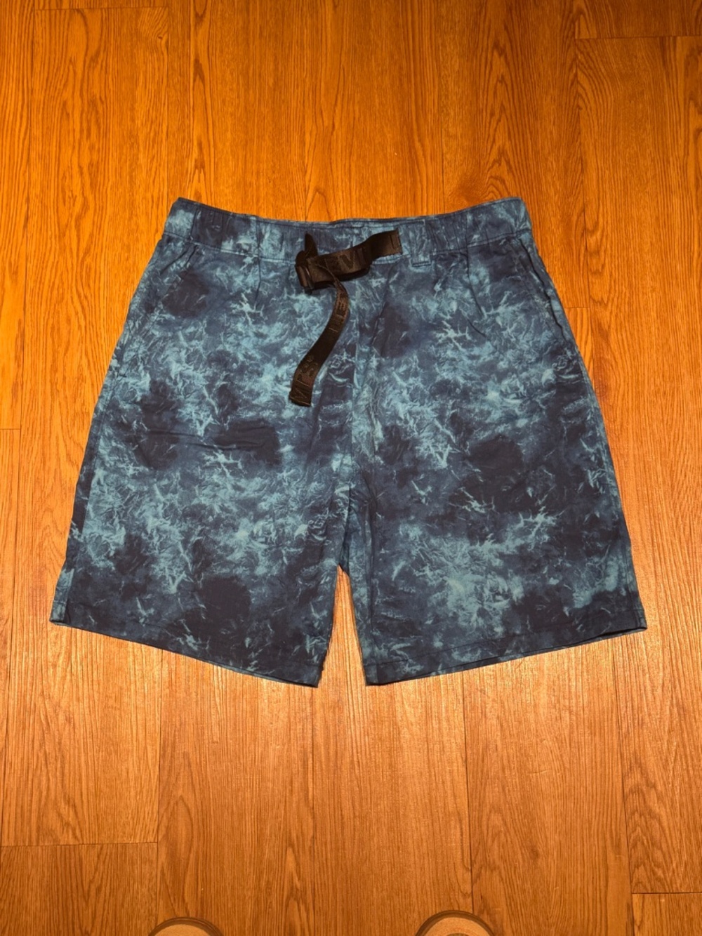Levi’s Abstract Acid Wash Utility Shorts with Belt